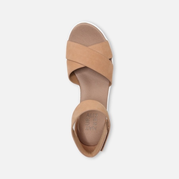 RIVIERA WEDGE SANDAL. Note: No Box - Picture 3 of 12